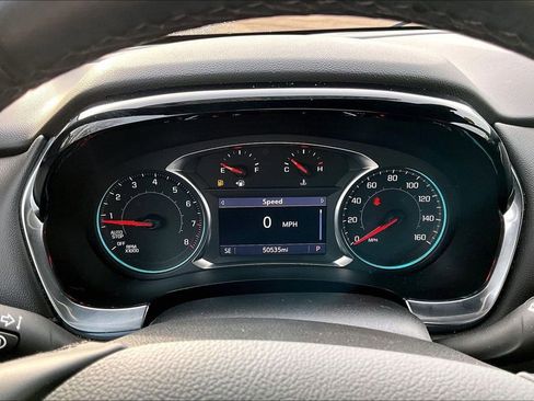 Used 2023 Chevrolet Traverse LT image 15