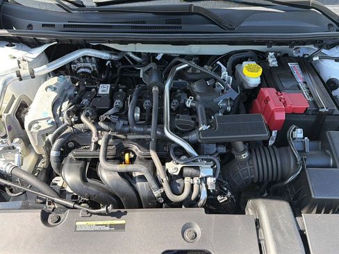 Used 2024 Nissan Sentra SV FWD image 33