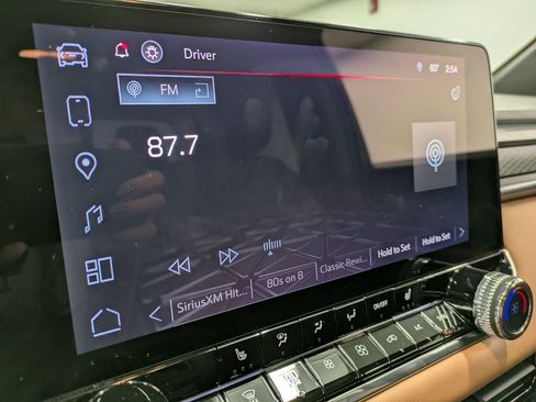 Used 2025 GMC Canyon AT4 image 12