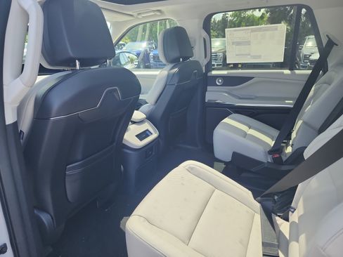New 2026 Lincoln Navigator L Reserve AWD/4WD image 20