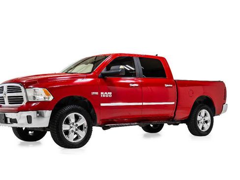 Used 2016 RAM 1500 Lone Star AWD/4WD image 2