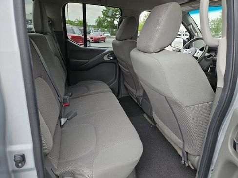 Used 2016 Nissan Frontier SV AWD/4WD image 19