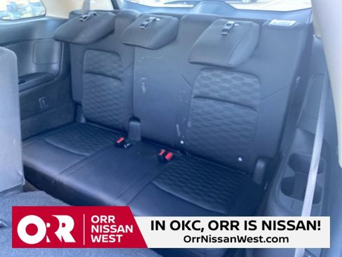 Used 2024 Nissan Pathfinder S image 16