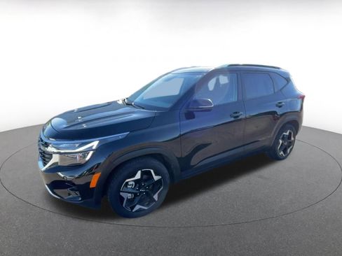 Used 2025 Kia Seltos S FWD image 8