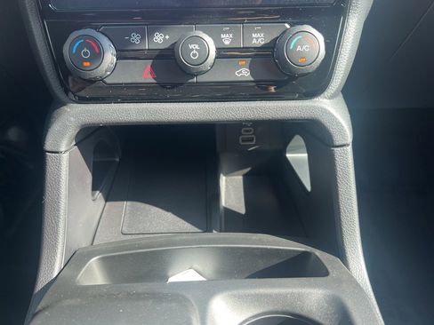 New 2025 Ford Ranger XLT w/ Equipment Group 301A High image 29