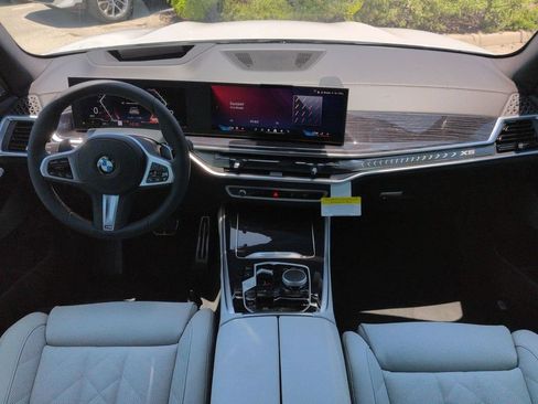 New 2026 BMW X5 xDrive40i w/ M Sport Package AWD/4WD image 15