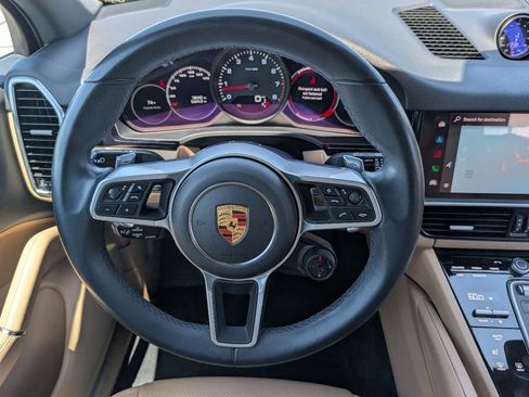 Certified 2023 Porsche Cayenne AWD/4WD image 21