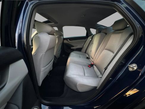 Used 2018 Honda Accord EX image 34