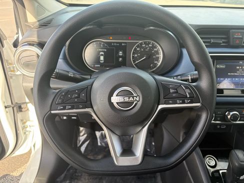 New 2025 Nissan Versa SV w/ Trunk Package image 19