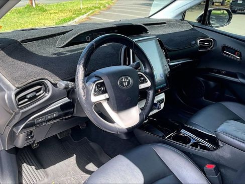 Used 2018 Toyota Prius Prime Plus FWD image 13