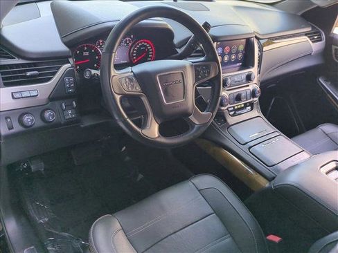 Used 2016 GMC Yukon XL Denali w/ Open Road Package AWD/4WD image 10