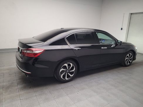 Used 2017 Honda Accord EX-L image 10