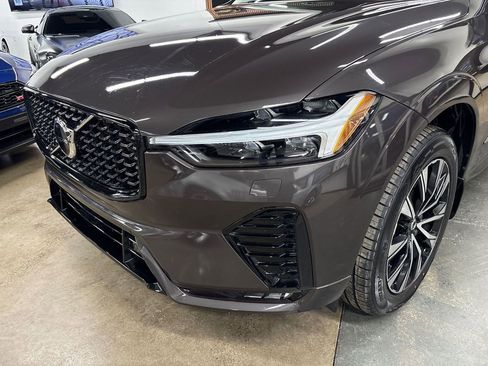 Used 2024 Volvo XC60 B5 Core w/ Climate Package image 16