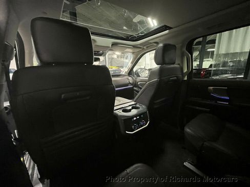 Used 2025 Ford Expedition Platinum w/ Platinum Ultimate Package image 18