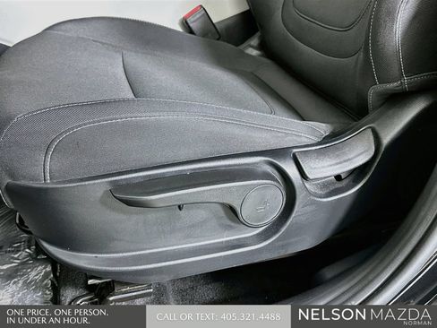 Used 2024 Hyundai Tucson SE FWD image 20