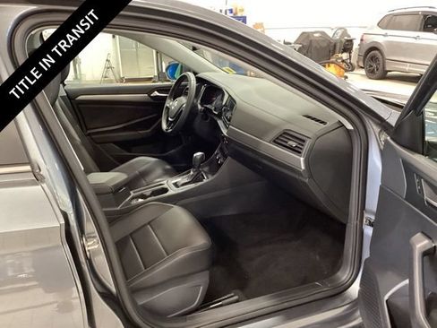 Used 2021 Volkswagen Jetta SE FWD image 11