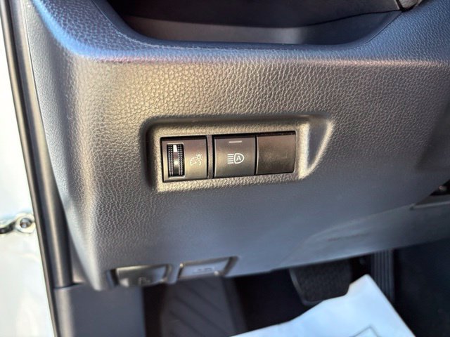 Used 2025 Toyota RAV4 LE AWD/4WD image 22