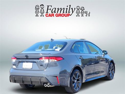 Used 2025 Toyota Corolla SE image 4