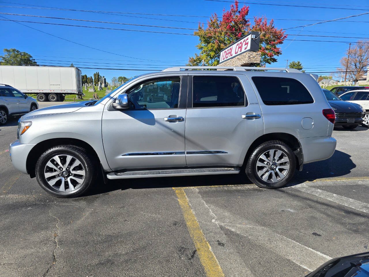 Used 2020 Toyota Sequoia Limited w/ Safety & Convenience Package AWD/4WD image 6