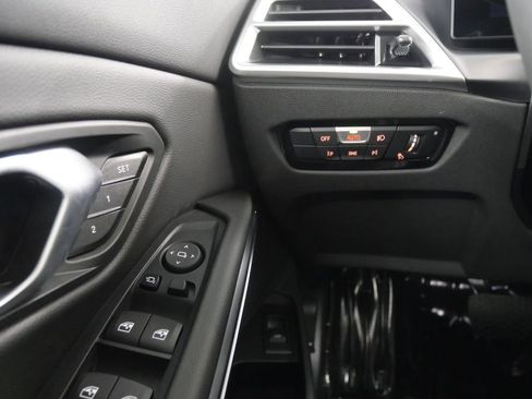 Used 2025 BMW 330i Sedan w/ Convenience Package image 20