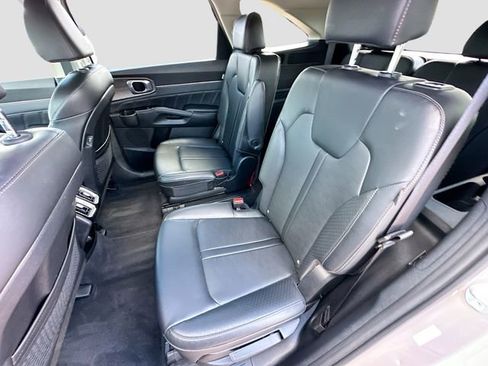 Used 2025 Kia Sorento SX AWD/4WD image 24