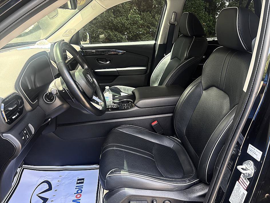 Used 2023 Honda Pilot Elite image 11