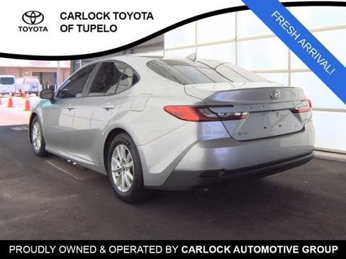 Used 2025 Toyota Camry LE FWD image 5