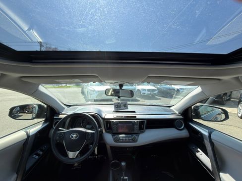 Used 2013 Toyota RAV4 XLE AWD/4WD image 32