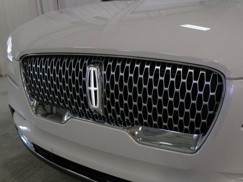 Certified 2023 Lincoln Aviator Reserve w/ Equipment Group 201A image 34