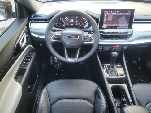 Used 2023 Jeep Compass Limited AWD/4WD image 15