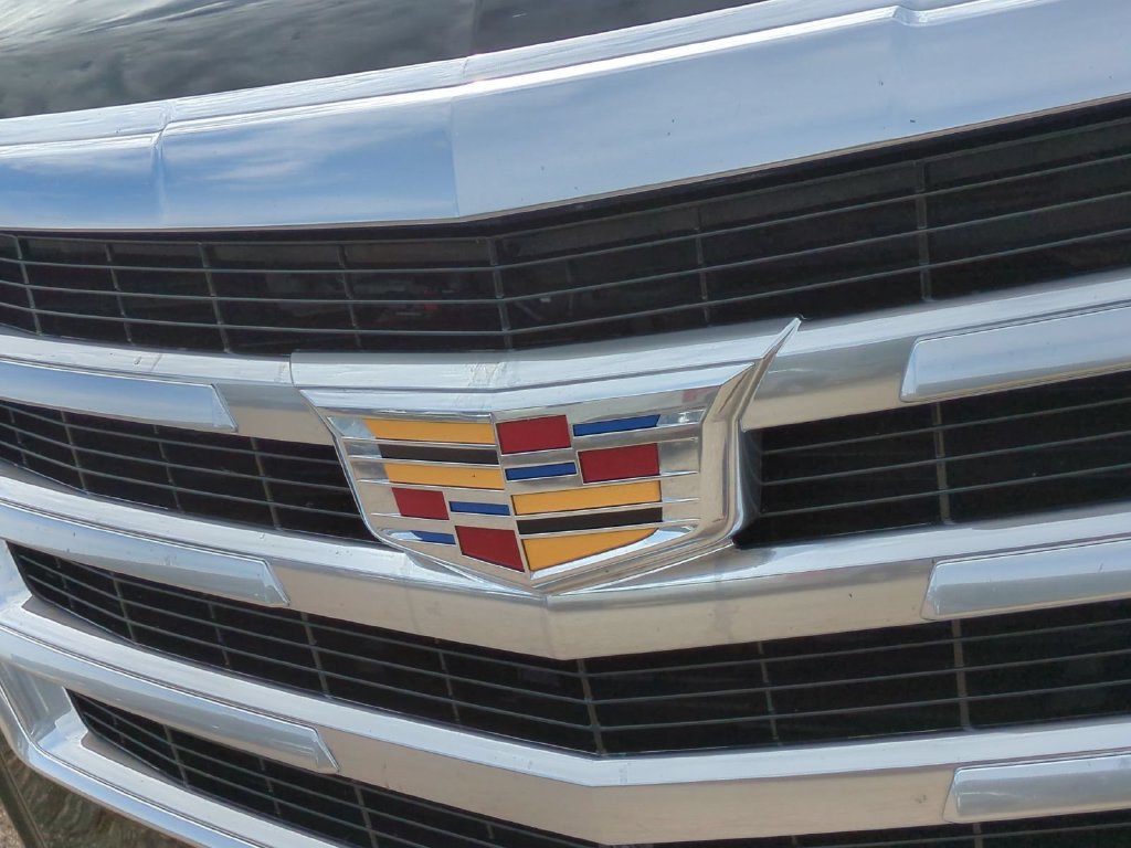 Used 2020 Cadillac Escalade Premium Luxury w/ LPO, Radiant Package AWD/4WD image 9