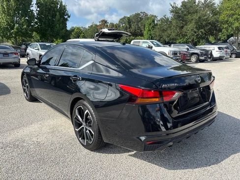 Used 2024 Nissan Altima 2.5 SR FWD image 7