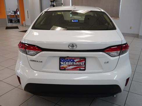Used 2024 Toyota Corolla LE FWD image 10