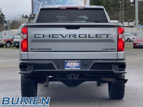 Used 2023 Chevrolet Silverado 1500 Custom Trail Boss w/ LPO, Dark Essentials Package image 4