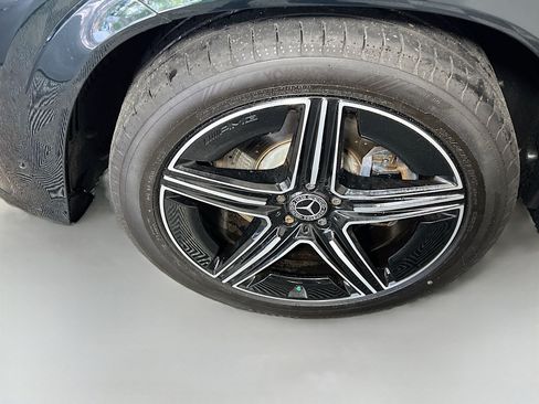 Used 2024 Mercedes-Benz GLE 350 4MATIC w/ AMG Line Exterior image 14