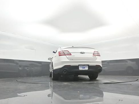 Used 2018 Ford Taurus Limited FWD image 39