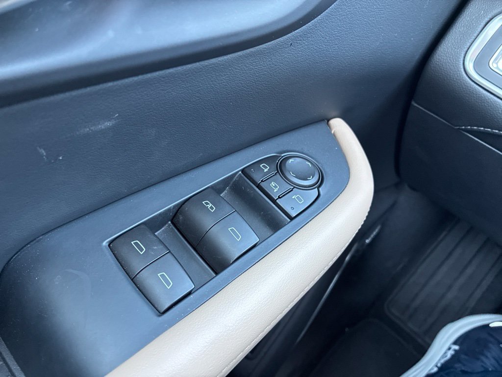 Used 2026 Buick Enclave Preferred w/ Power Package FWD image 9