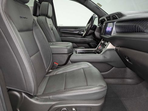 Used 2021 GMC Yukon Denali w/ Denali Ultimate Package image 45