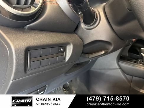 Used 2022 Nissan Kicks SR w/ Premium Package FWD image 18