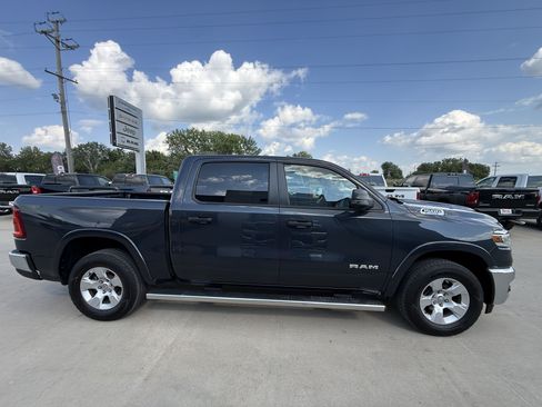 Used 2025 RAM 1500 Big Horn AWD/4WD image 33