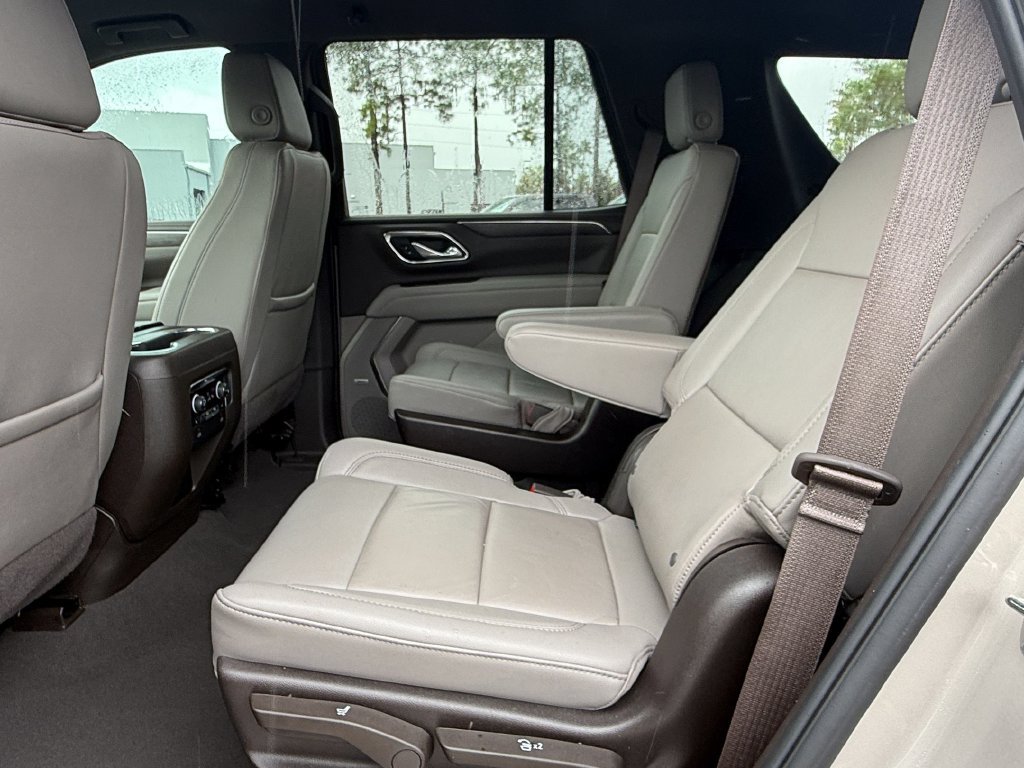 Used 2024 Chevrolet Tahoe LT w/ Luxury Package RWD image 13
