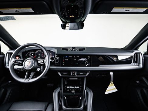New 2026 Porsche Cayenne E-Hybrid Coupe AWD/4WD image 25