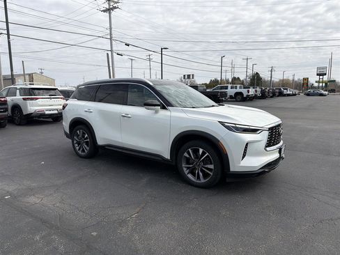 Used 2023 INFINITI QX60 Luxe image 2