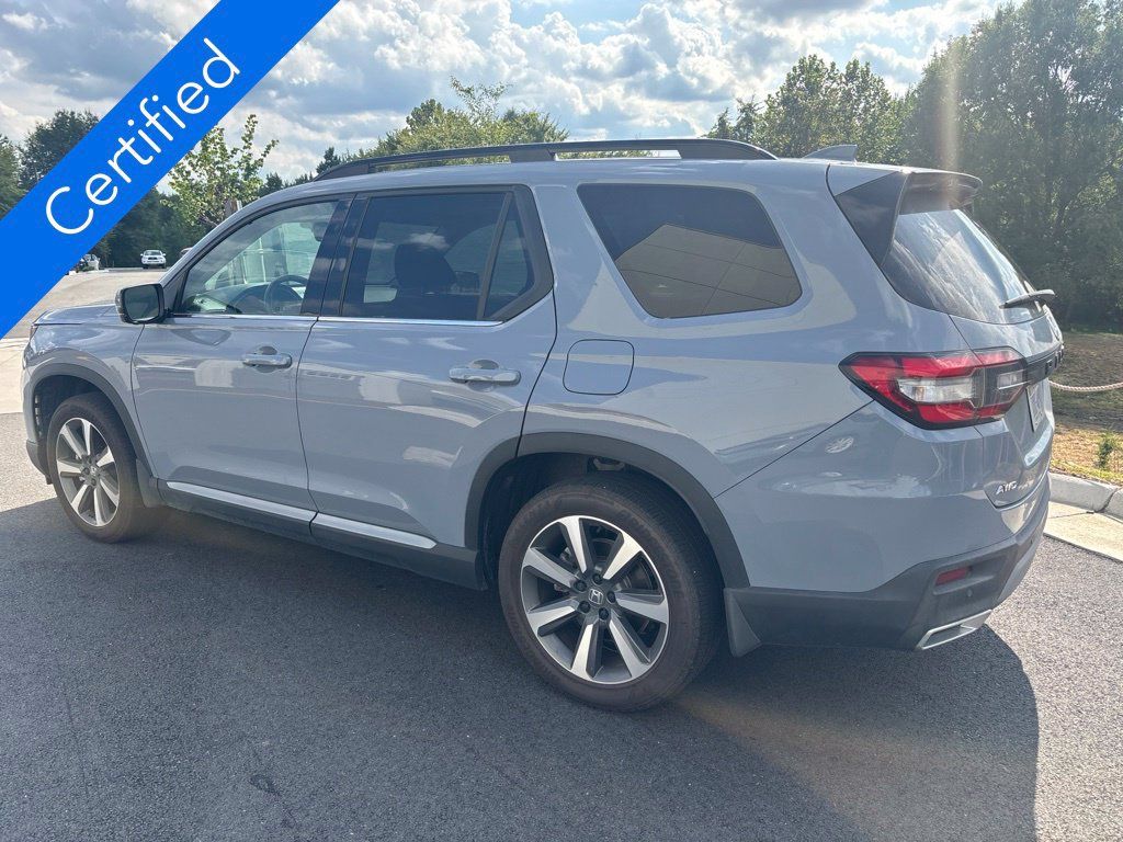 Used 2025 Honda Pilot Elite image 5