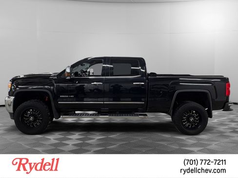 Used 2018 GMC Sierra 2500 SLT image 2