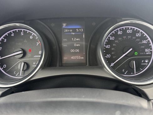 Used 2020 Toyota Camry LE image 19