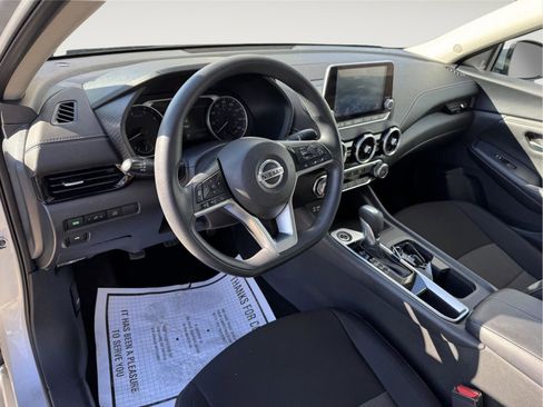 Used 2023 Nissan Sentra SV image 13
