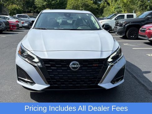 Certified 2024 Nissan Altima 2.5 SR w/ SR Premium Package AWD/4WD image 3