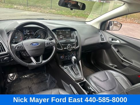 Used 2015 Ford Focus Titanium image 9