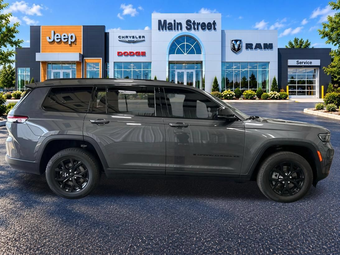 Used 2024 Jeep Grand Cherokee L Laredo AWD/4WD image 6